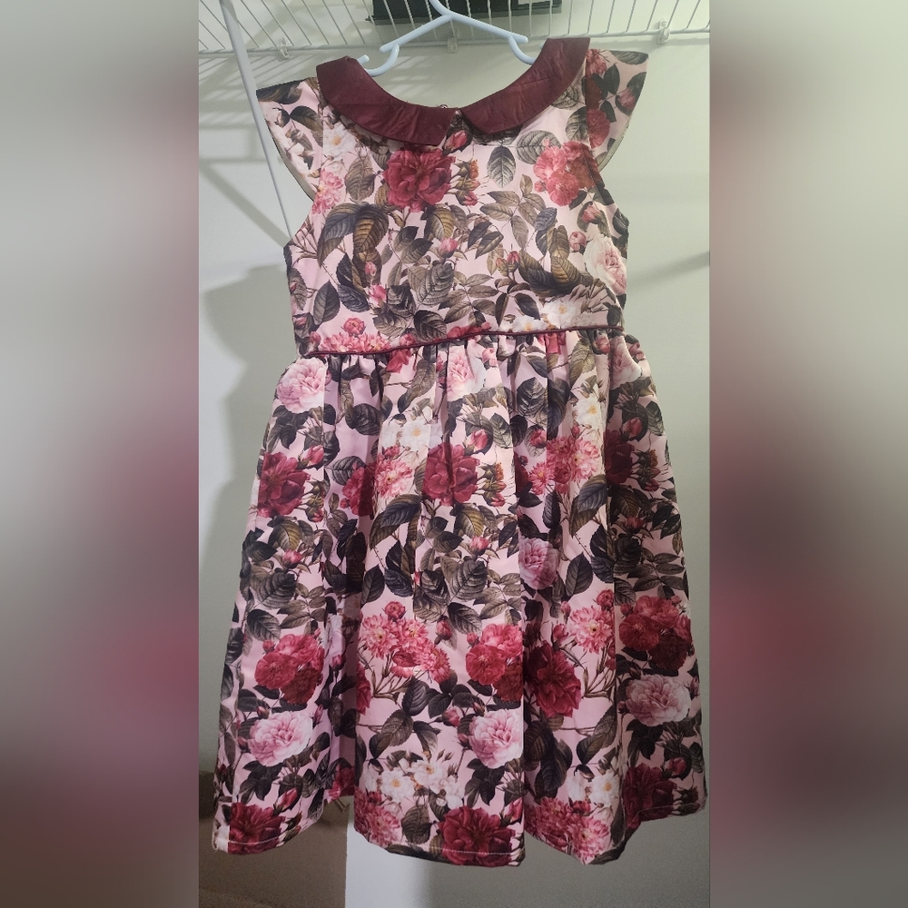 Little girl dress, 5yrs to 6 yrs ,maroonish